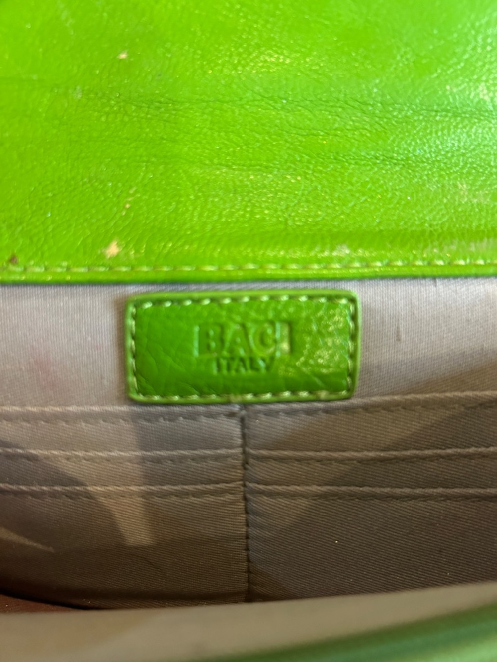 Vintage Baci Green Leather Crossbody Bag with Gold Hardware - Picture 2 of 9